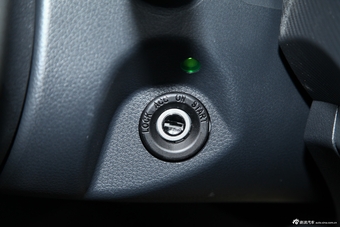 2014款福美来M5 1.6L自动舒适型