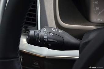 2016款沃尔沃XC90升级版 2.0T自动 T6智逸版