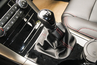 2016款新圣达菲1.5T手动两驱汽油智享型