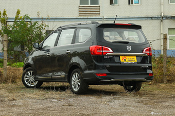 2016款宝骏730 1.8L手动舒适型