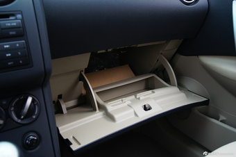 2012款逍客2.0L两驱手动 XL火