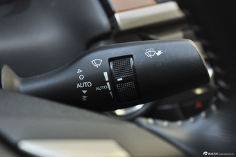 2014款雷克萨斯ES250自动豪华版