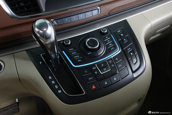 2014款GL8 2.4L CT豪华商务舒适版到店实拍