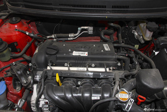 2015款起亚K2 1.4L自动GLS三厢