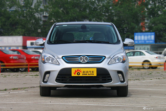 2015款北汽新能源EV200轻秀版