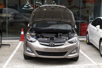 2015款朗动1.6L自动尊贵型