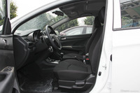 2015款海马M3 1.5L手动精英天窗版