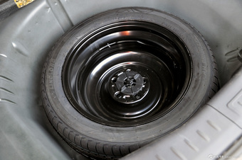 2014款奔腾B90到店实拍