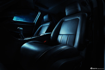 2013款荣威550官方图