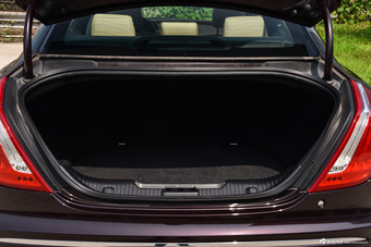 2015款捷豹XJL 3.0 SC典雅商务80周年典藏版