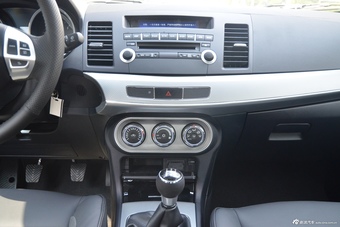 2015款东南三菱翼神到店实拍