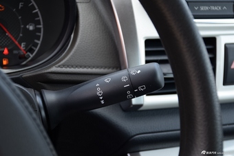 2016款YARiS L致炫1.5L自动劲速天窗版