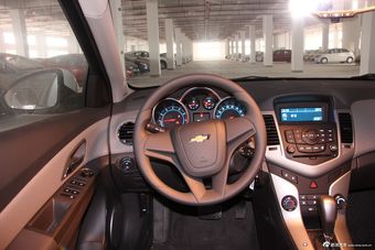 2012款科鲁兹1.8SE手自一体舒适版