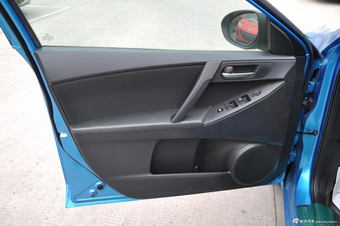 2012款马自达3星骋两厢1.6L手动舒适型