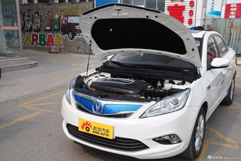 2015款逸动纯电动尊贵版