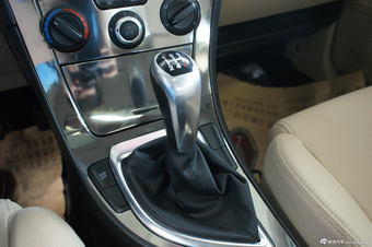 2012款中华V5 1.6L手动豪华型