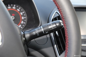 2016款艾瑞泽5 1.5L手动领臻版