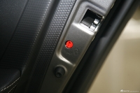 2012款现代Veloster飞思1.6T自动豪华版