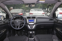 2015款海马M3 1.5L手动精英天窗版