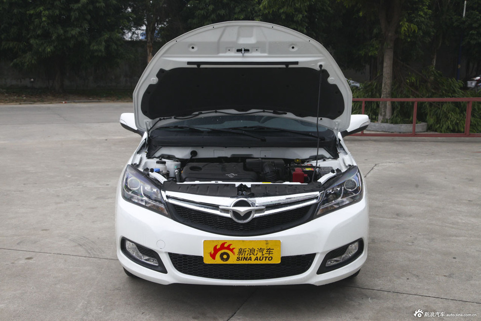 2015款海马M3 1.5L手动精英天窗版