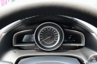 2016款马自达CX-4 2.5L自动四驱蓝天激情版