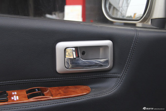 2016款金杯阁瑞斯2.0L手动快运舒适型