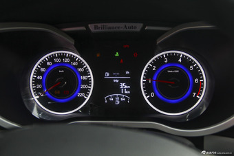 2015款中华V3 1.5L手动舒适型