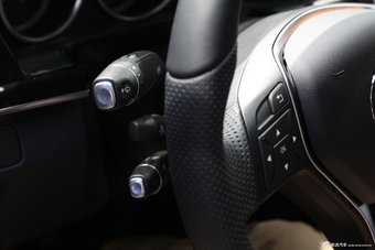 2014款奔驰E级内饰