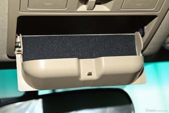 2014款福美来M5 1.6L自动舒适型