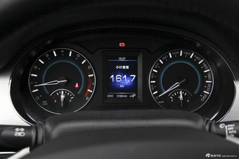 2015款哈弗H2 1.5T自动两驱尊贵版