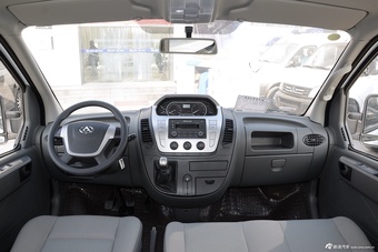 2016款上汽大通V80 2.5T手动傲运通短轴中顶6座 国V图片