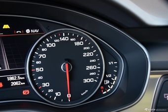 2016款奥迪A6L 3.0T自动50TFSI quattro