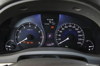 2013款雷克萨斯RX270豪华版