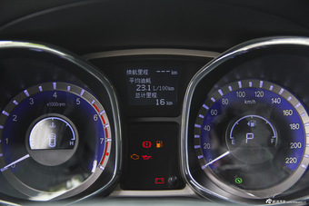 2015款瑞风S5 1.5T自动豪华型