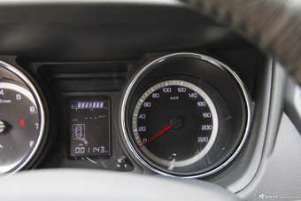 2016款风神A60 1.5L手动尊贵型