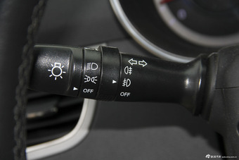 2013款朗动1.6L自动尊贵型