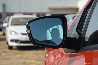 2016款哈弗H1 1.5L自动豪华型蓝标