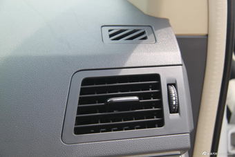 2013款北京汽车E系列三厢