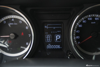 2016款风神A60 1.5L自动豪华型