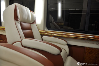 2013款中欧尊铂晶钻柴油版