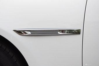 2015款捷豹XJL80周年版