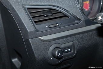 2012款MG5 1.5L自动精英版