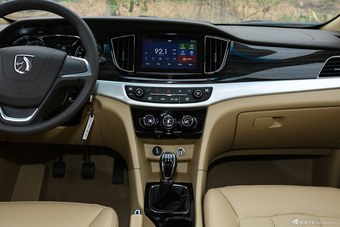 2016款宝骏730 1.8L手动舒适型