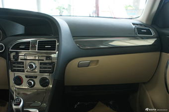 2012款中华V5 1.6L手动豪华型