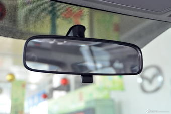 2013款马自达3星骋三厢1.6L自动精英型