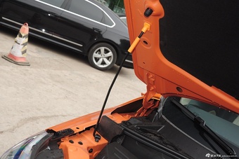 2015款名爵锐腾 1.5TGI TST精英版