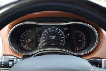 2016款大切诺基3.6L自动旗舰尊耀版