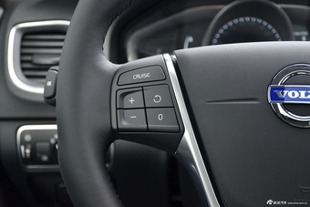 2017款沃尔沃V60  2.0T自动 T5 智逸版