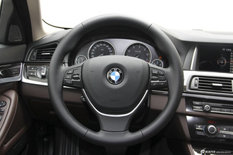 2014款宝马5系525Li豪华设计套装