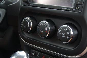 2014款Jeep指南者